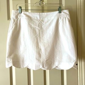 Vineyard Vines performance white scallop Size 12 | Golf Skort